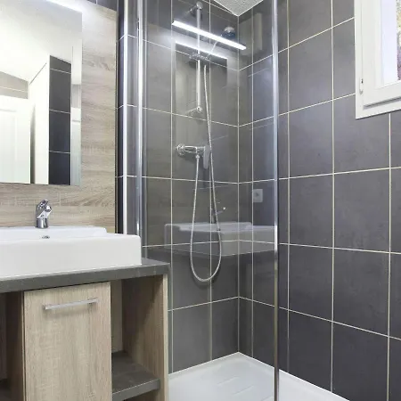 Comfortable With A Dishwasher, At 2 5 Km Apartment
